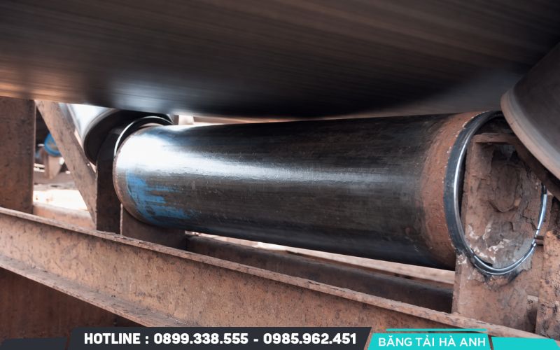 Vòng bi con lăn phát ra tiếng rít hoặc tiếng hú nguyên nhân có thể do bề mặt rãnh lăn bị thiếu mỡ bôi trơn