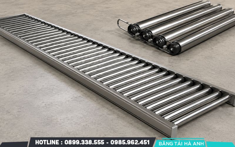 Băng tải con lăn truyền động đai phù hợp với dây chuyền sản xuất yêu cầu vận hành êm