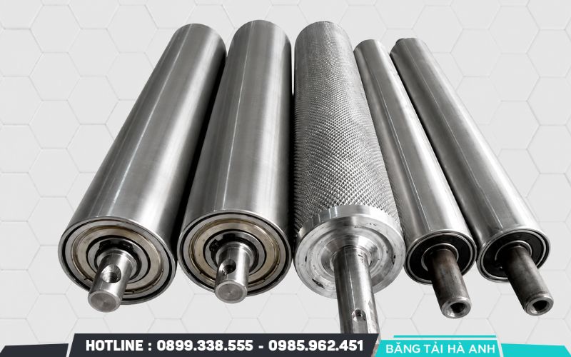 Con lăn dẫn động là thiết bị truyền momen lực trực tiếp để kéo hoặc đẩy dây băng di chuyển theo hướng xác định
