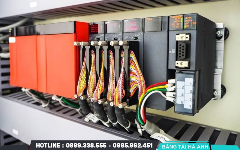 Lựa chọn PLC chính xác ngay từ khâu thiết kế quyết định trực tiếp đến hiệu quả vận hành