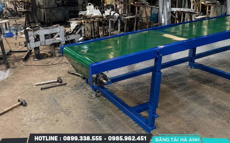 Mỗi quý một lần, kỹ thuật viên cần tiến hành kiểm tra toàn diện băng tải 1 lần