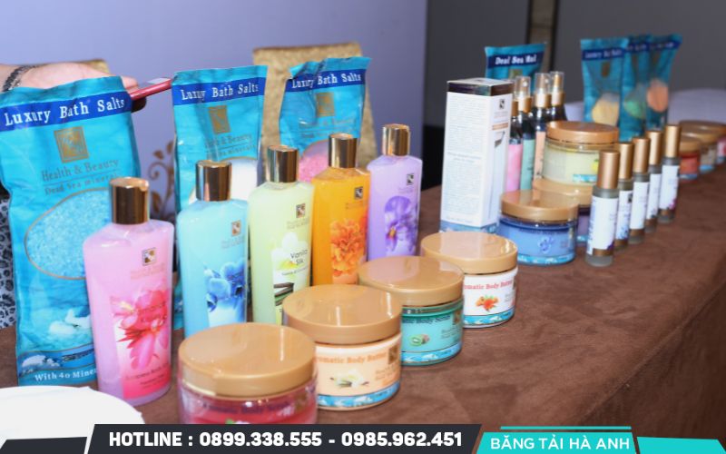 FDA có quyền kiểm tra và thu hồi nếu sản phẩm gây kích ứng da hoặc chứa nồng độ chì quá mức