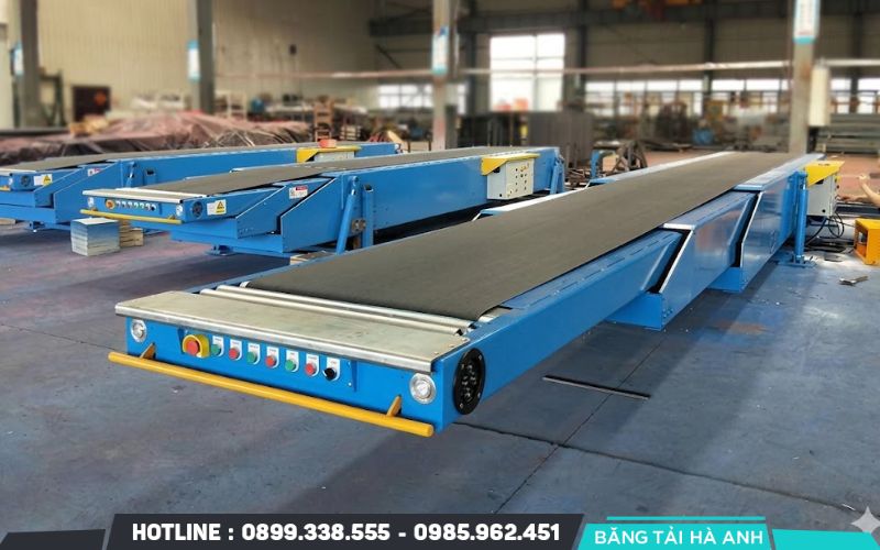 Băng tải co rút cố định cho các cửa kho, trung tâm phân phối