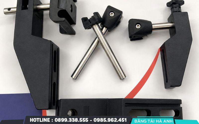 Haanhtech tiếp nhận thông tin về hệ thống băng tải, loại hàng hóa, tải trọng, tốc độ vận hành và điều kiện làm việc của doanh nghiệp