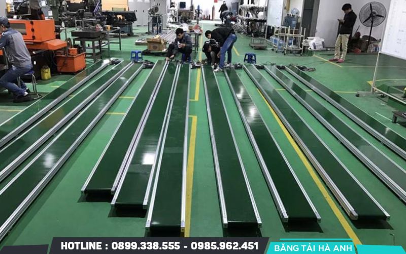 Khả năng thiết kế theo yêu cầu giúp hệ thống băng tải phù hợp với mặt bằng nhà xưởng