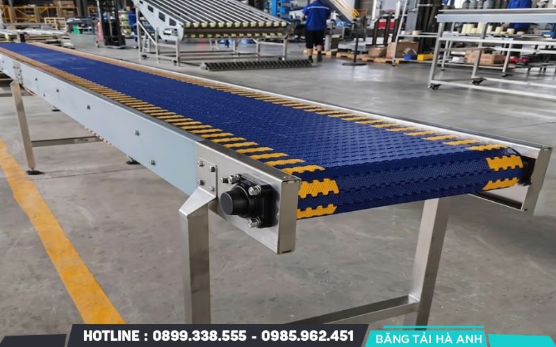 Căn chỉnh sai khiến xích bị lệch là lỗi phổ biến trong quá trình lắp đặt băng tải xích nhựa