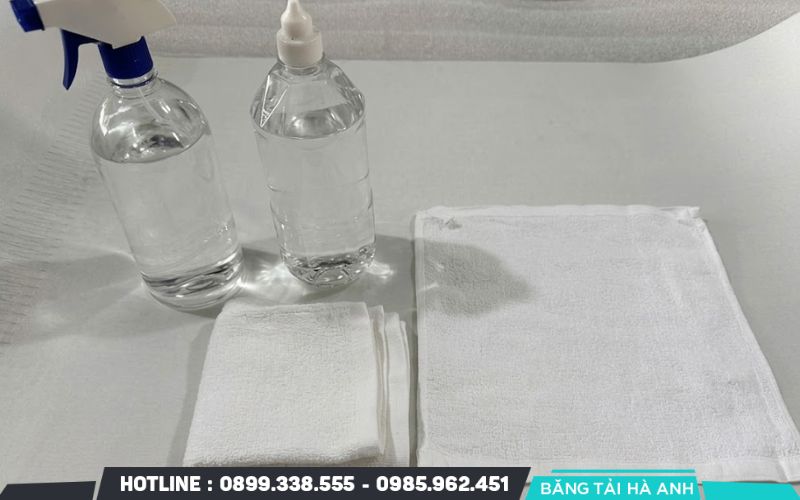 Lựa chọn dung dịch vệ sinh phù hợp với băng tải PVC