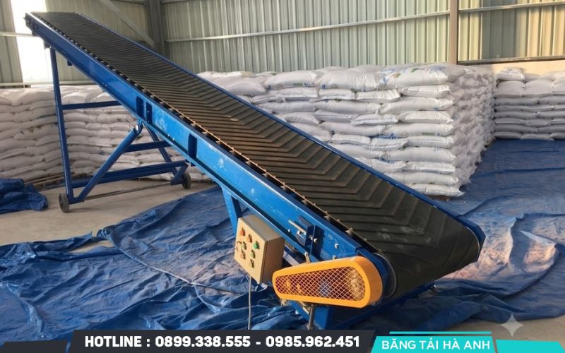 Lực căng dây băng tải cao su là lực được tạo ra dọc theo chiều dài của dây băng