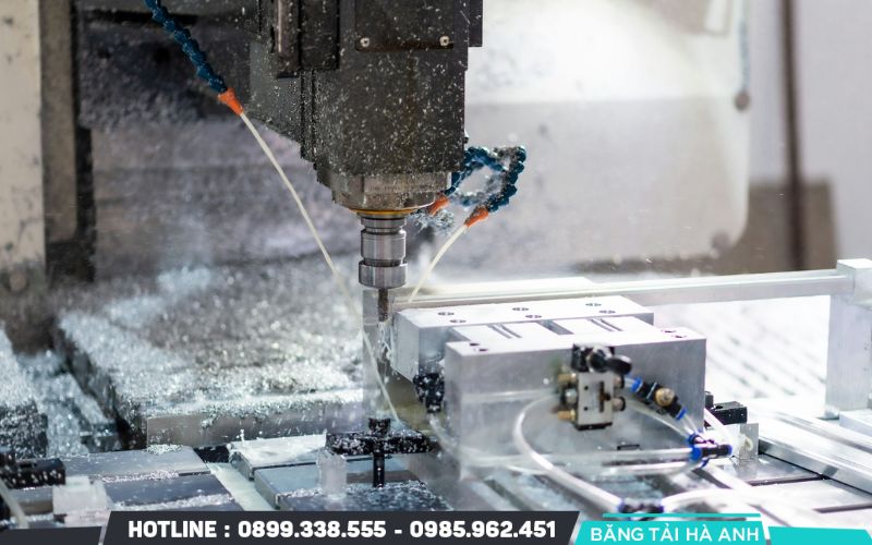 Đồng bộ tốc độ băng tải với máy móc ở từng công đoạn
