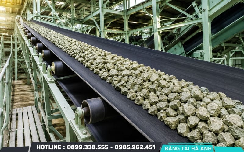 Băng tải chống hóa chất được ứng dụng trong khai khoáng và xử lý khoáng sản