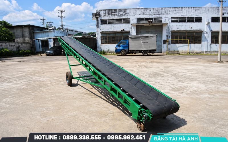 Lớp cao su phủ bề mặt phải có độ dày phù hợp để chống ma sát, chống va đập và mài mòn