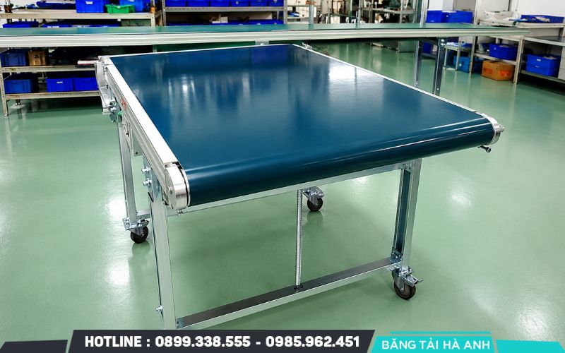 Băng tải PU thường có giá cao hơn PVC do vật liệu và yêu cầu ứng dụng khác nhau