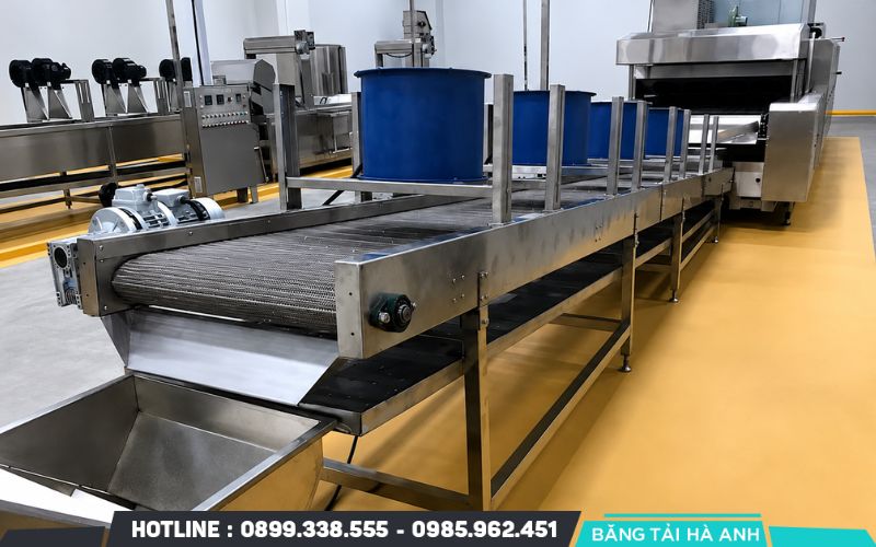 Nhiệt độ và độ ẩm ảnh hưởng đến độ bền của cả băng tải và hệ thống truyền động