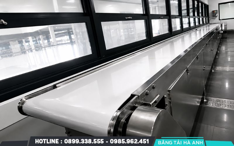 Băng tải PU có thể sử dụng trong môi trường vệ sinh bằng nước nếu loại băng được thiết kế cho điều kiện ẩm