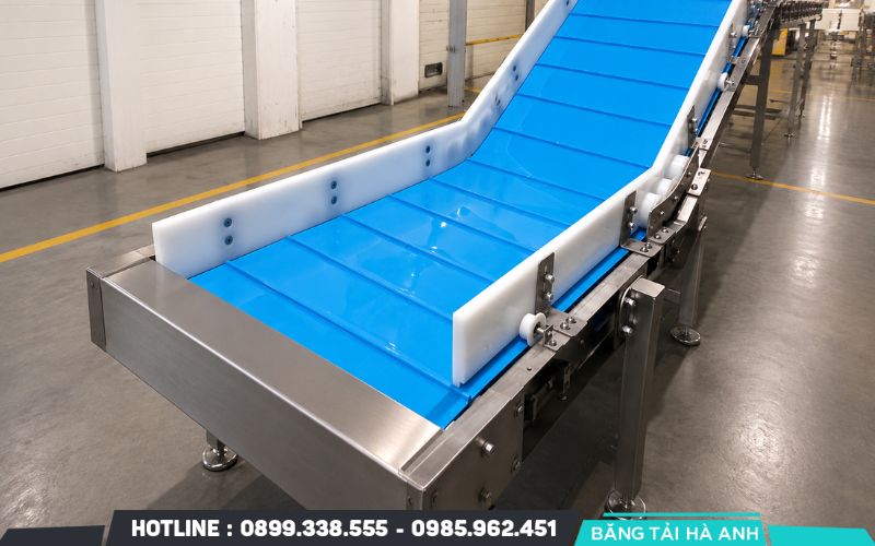 Băng tải Homogeneous được sản xuất từ một khối vật liệu liên tục, thường sử dụng TPU hoặc TPE