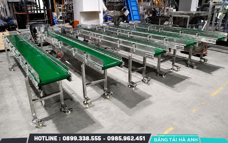 Băng tải PVC được sử dụng rộng rãi trong ngành điện tử, thực phẩm đóng gói, may mặc và lắp ráp linh kiện