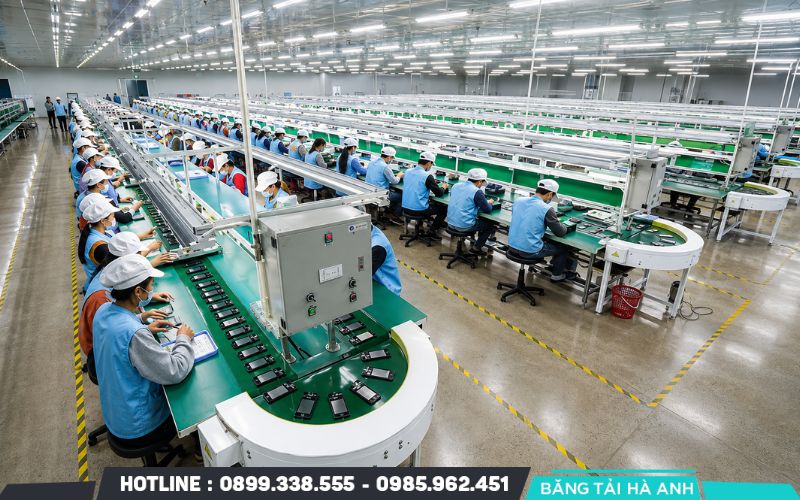 Băng tải PVC chống tĩnh điện cho nhà máy sản xuất linh kiện điện tử
