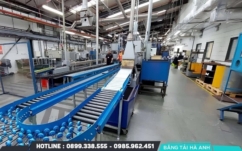 Hệ thống băng tải đáp ứng hoàn hảo tiêu chí này nhờ khả năng vận hành tự động liên tục 24/7
