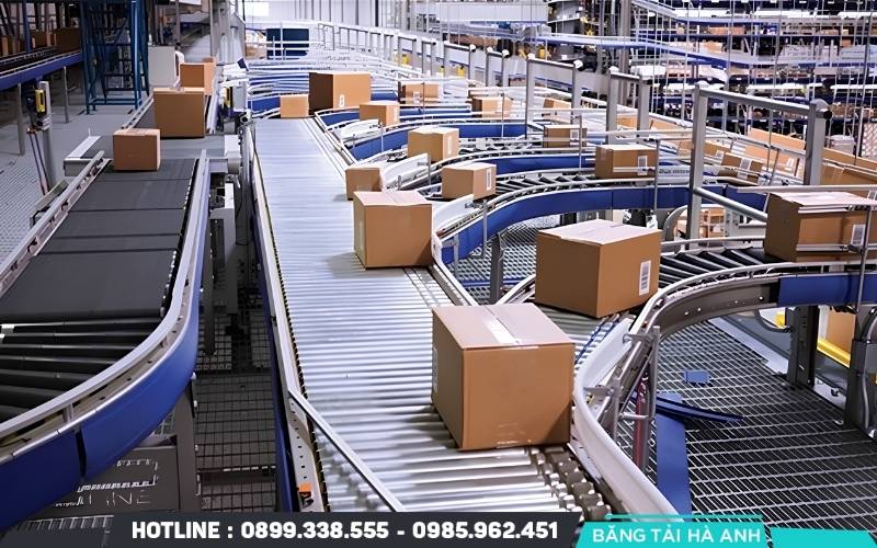 Băng tải yêu cầu chi phí đầu tư ban đầu tương đối cao cho hệ thống khung gầm và động cơ dài
