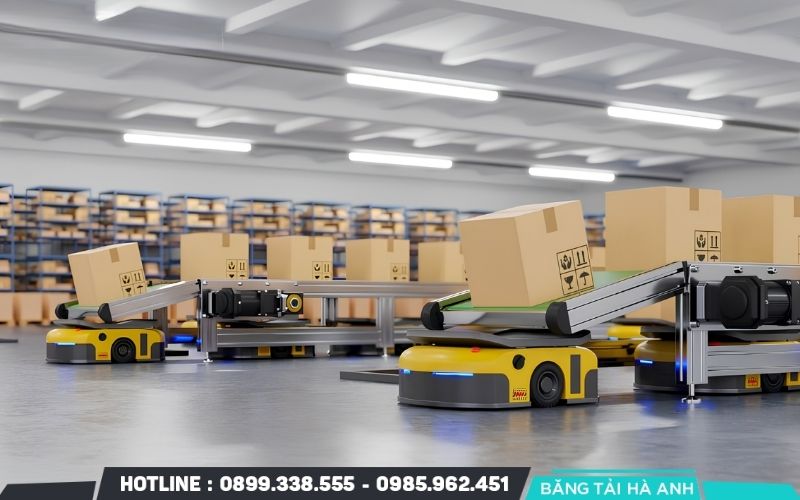 AGV và AMR là các phương tiện di chuyển tự động được sử dụng để vận chuyển nguyên vật liệu trong nhà máy