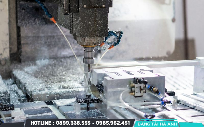 Điểm nghẽn xảy ra khi một công đoạn có năng suất thấp hơn các vị trí còn lại, khiến toàn bộ hệ thống bị gián đoạn