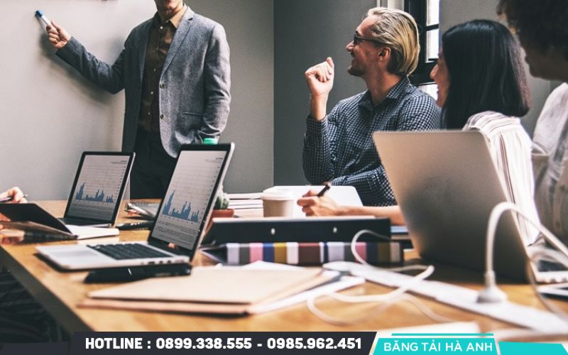 Bước cuối cùng tập trung vào việc chuẩn hóa nguồn nhân lực và nhân rộng mô hình tự động hóa