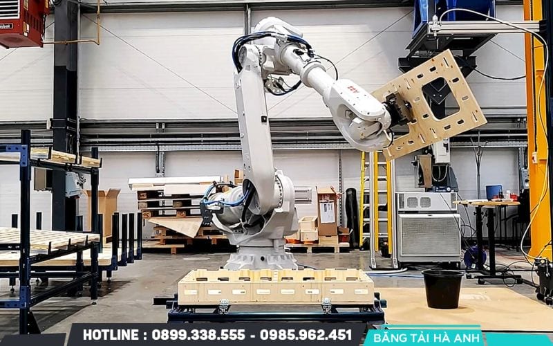 Doanh nghiệp nghiên cứu các công cụ, phần mềm hoặc thiết bị tự động hóa đáp ứng đúng nhu cầu thực tế