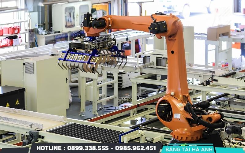 Doanh nghiệp cần tính cả chi phí lắp đặt, phần mềm, tích hợp, đào tạo, pin, phụ tùng và bảo trì trong quá trình sử dụng