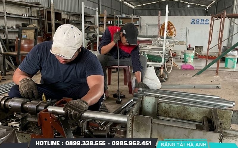 Kiểm tra và căn chỉnh khung, tang và con lăn