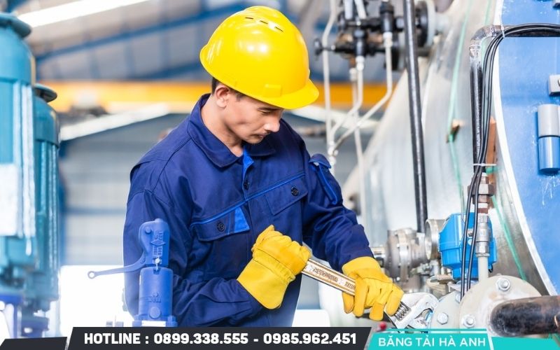 Một số doanh nghiệp chỉ tập trung vào khả năng vận hành ban đầu mà chưa đánh giá chi phí bảo trì và nhu cầu thay đổi sản phẩm